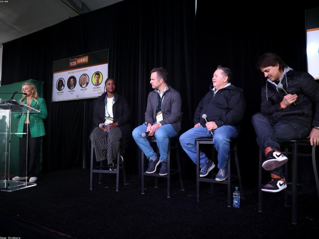 សារៈសំខាន់នៃព័ត៌មានថ្មីៗក្នុងសម័យឌីជីថល